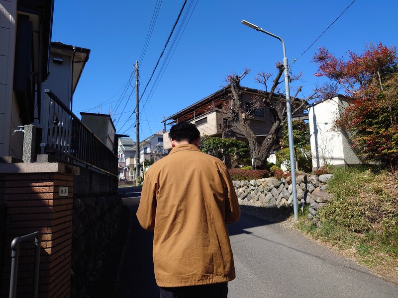 東京都あきる野市の空き家活用｜次の空き家を歩いて探し回る様子