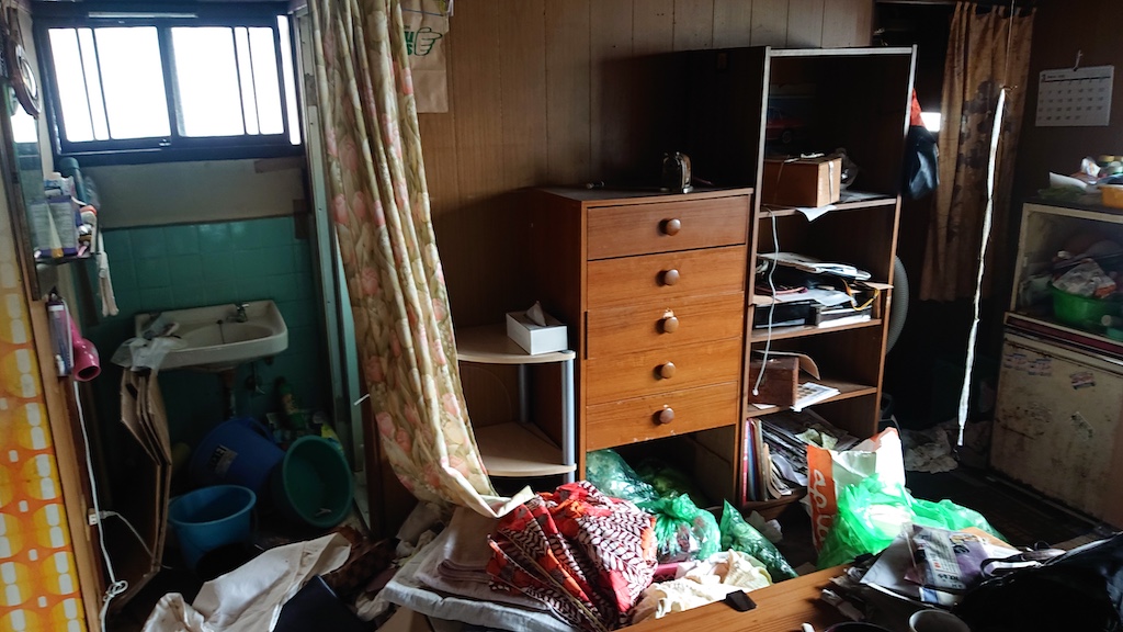 兵庫県尼崎市栗山町の空き家の１階部分