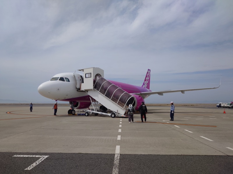 ピーチ航空の飛行機 長崎空港
