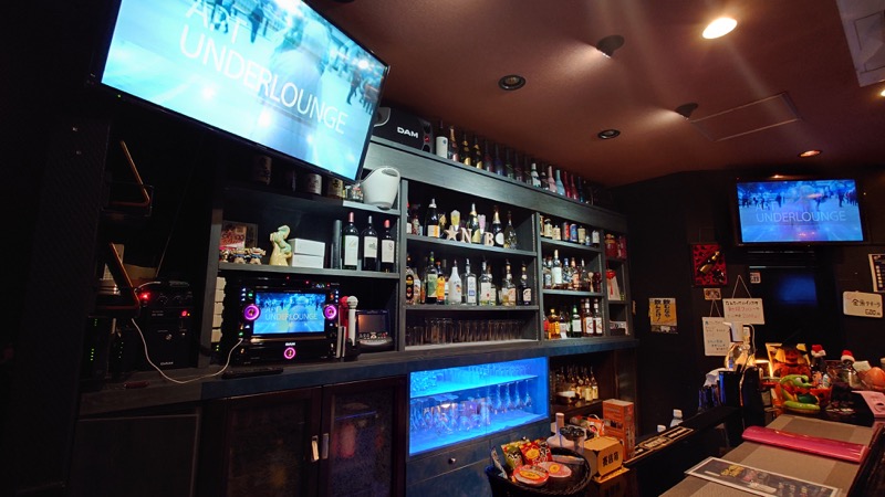 大村市 UNDERLOUNGE（アンダーラウンジ）の店内