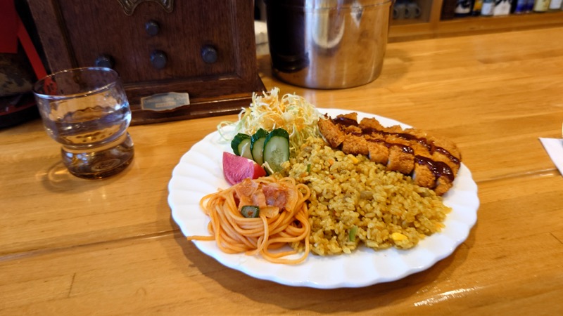 大村市カフェ「ピース」の長崎名物タコライス