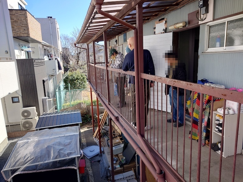 東京都江戸川区の放置された空き家アパートの引越し作業で問題発生